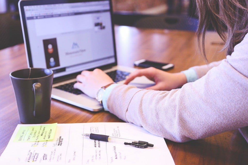 Améliorer la relation client grâce à l'intelligence conversationnelle